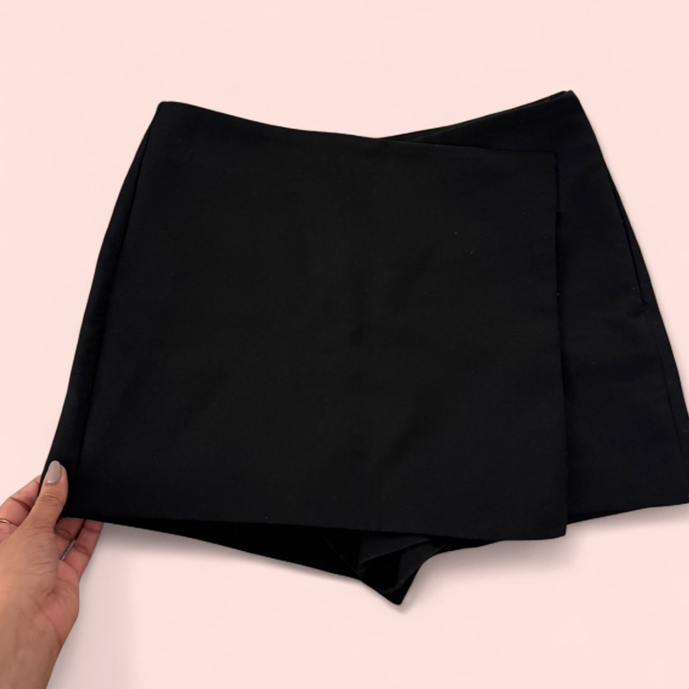 Zara Black Mini Skort